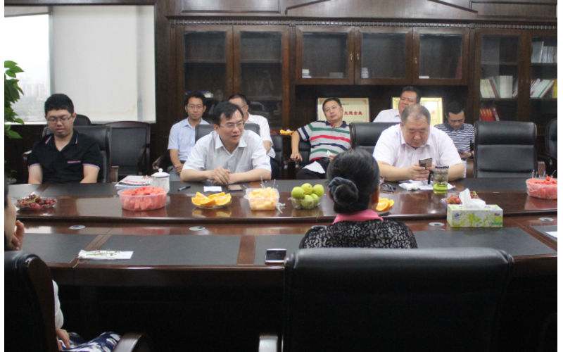 公司团委举办五四青年节座谈会