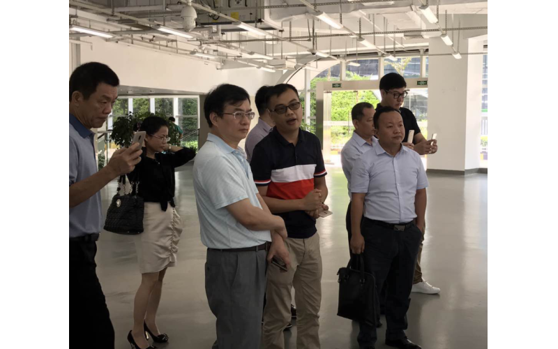 海南省中小企业服务中心主任刘双洋带队前往深圳考察