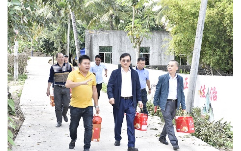 联合资产党委书记   董事长刘双洋深入扶贫点开展慰问调研活动
