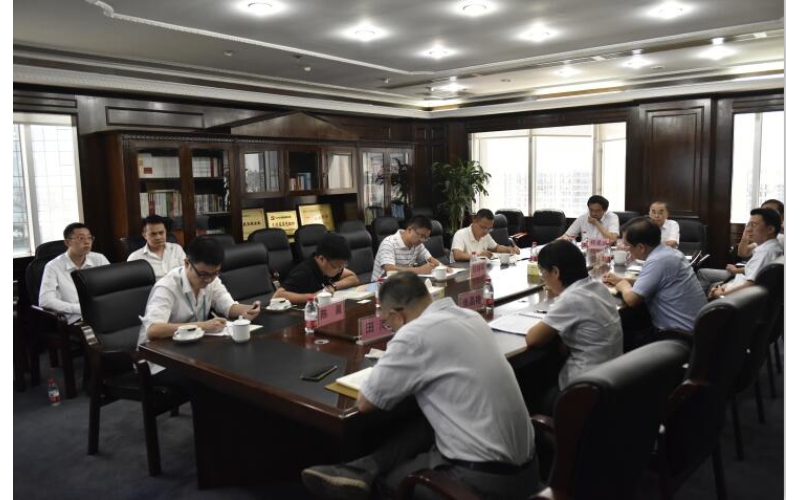 琼中县住建局局长郑拥军一行到联合资产公司洽谈业务合作